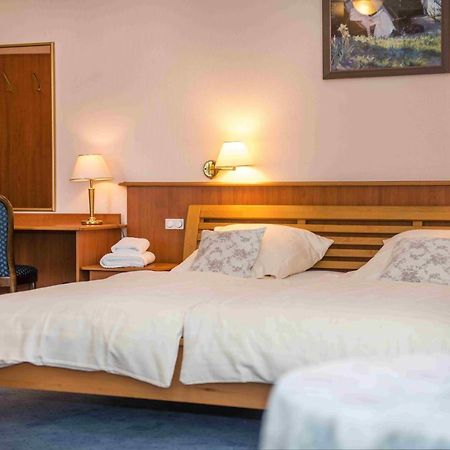 Golfhotel Denzerheide Eitelborn Buitenkant foto